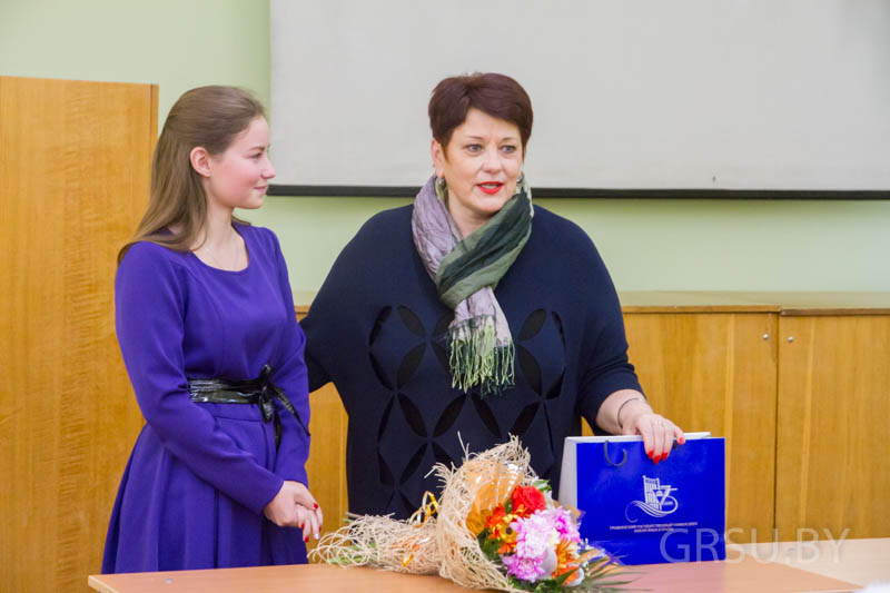 В ГрГУ имени Янки Купалы встречали победительницу республиканского конкурса «Студент года – 2017» – студентку филологического факультета Александру Радкович