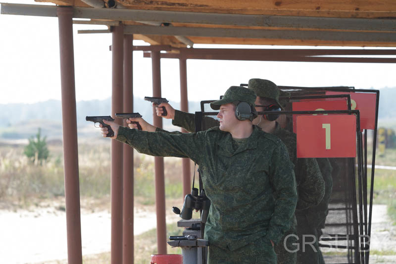 Чэмпіянат ваенных факультэтаў па стральбе са штатнай зброі праходзіць у ГрДУ імя Янкі Купалы