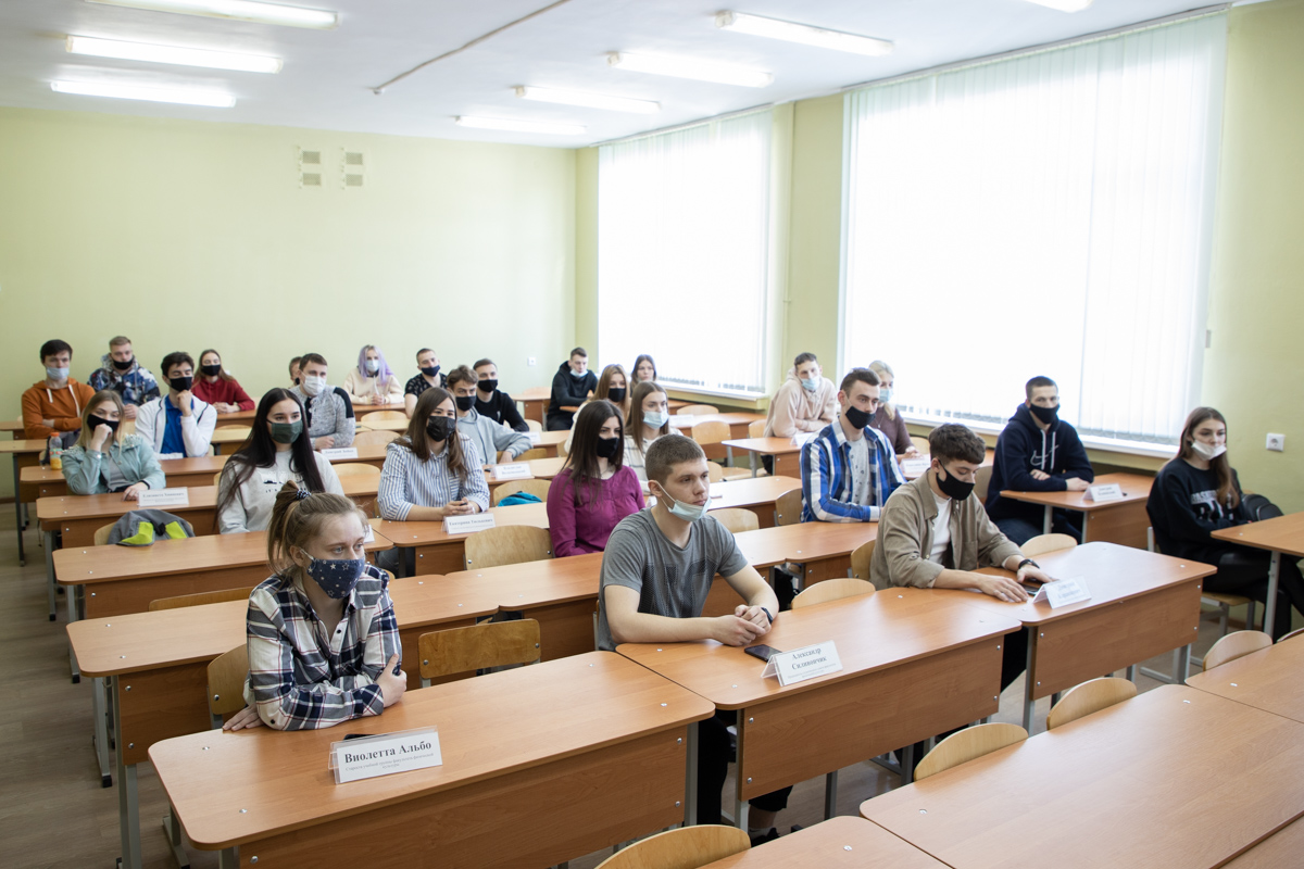 У Купалаўскім універсітэце працягваюцца вясновыя сустрэчы рэктара са студэнтамі