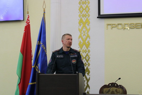 Начальник Гродненского областного управления МЧС Дмитрий Лакиза встретился со студентами ГрГУ имени Янки Купалы