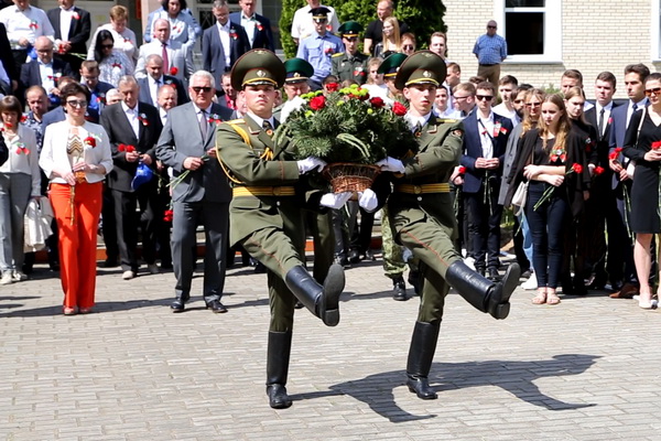 ФОТОФАКТ: Участники выездного заседания Республиканского совета ректоров посетили памятные места региона