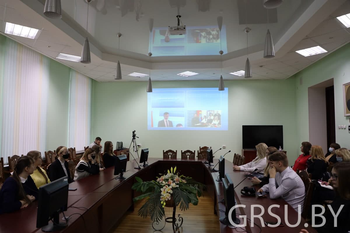 Купалаўцы прынялі ўдзел у Маладзёжным тэлемосце па абмеркаванні змяненняў у Канстытуцыю