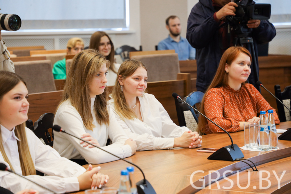 Диалоговая площадка с председателем Гродненского областного Совета депутатов Еленой Пасютой прошла в ГрГУ имени Янки Купалы