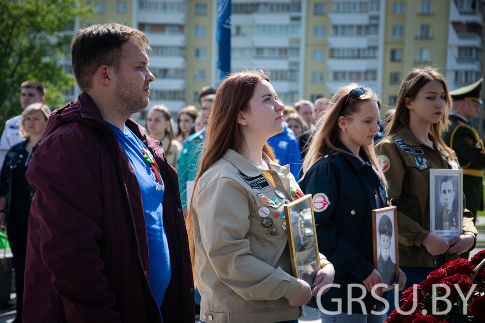 Студэнты Купалаўскага ўніверсітэта сталі ўдзельнікамі Рэспубліканскага злёту студэнцкіх атрадаў «Іх імёнамі названы...»