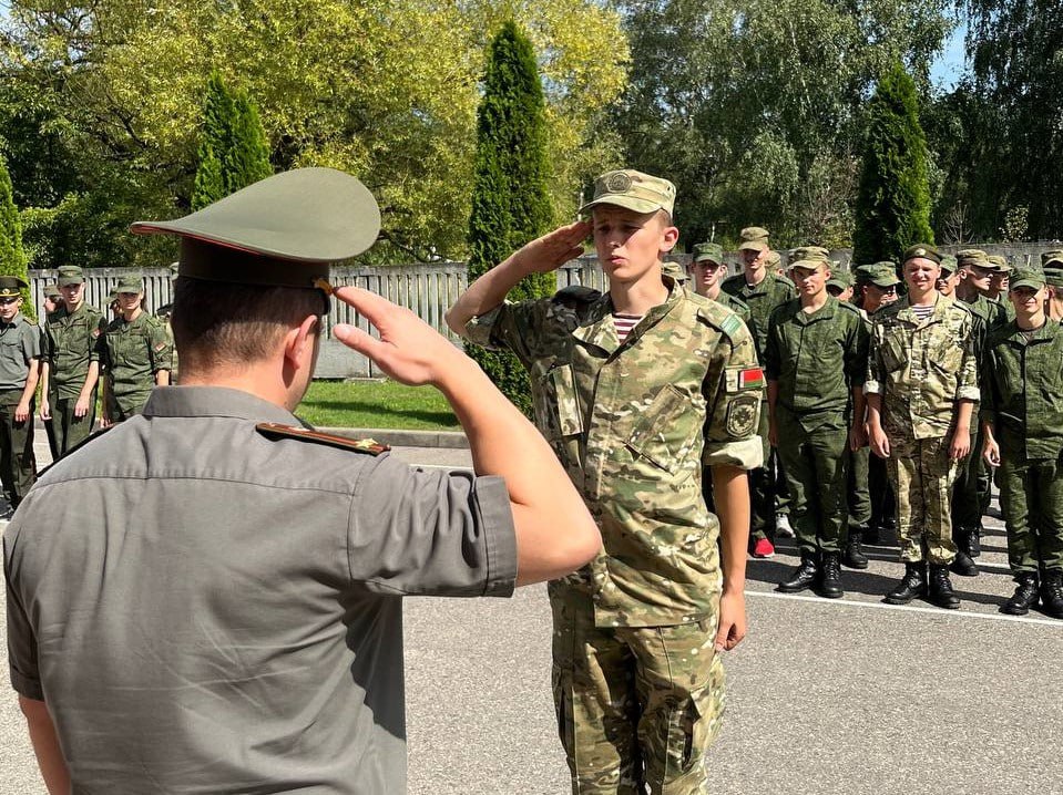 Курсанты военного факультета ГрГУ имени Янки Купалы успешно прошли программу начальной профессиональной подготовки