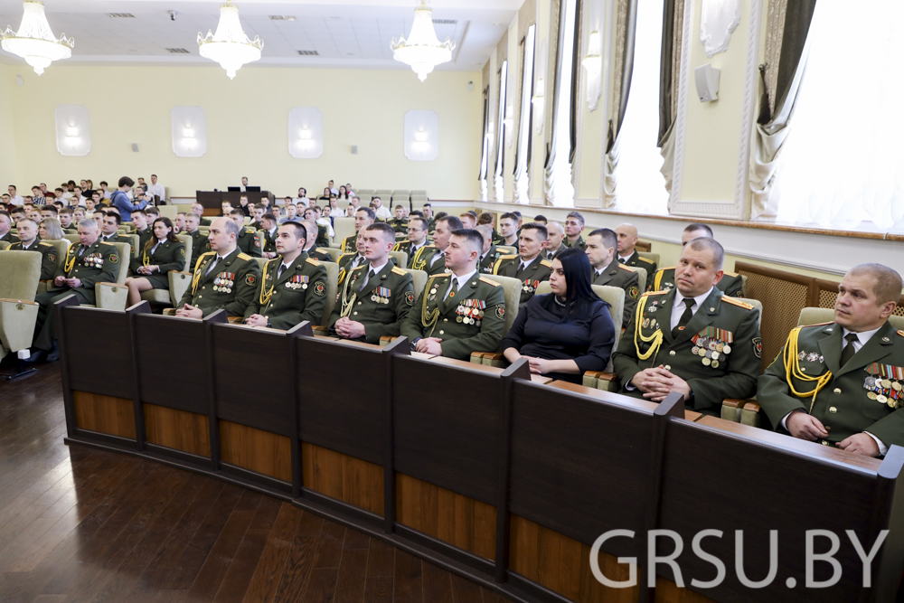 В честь празднования 23 февраля в ГрГУ имени Янки Купалы наградили лучших представителей военного факультета