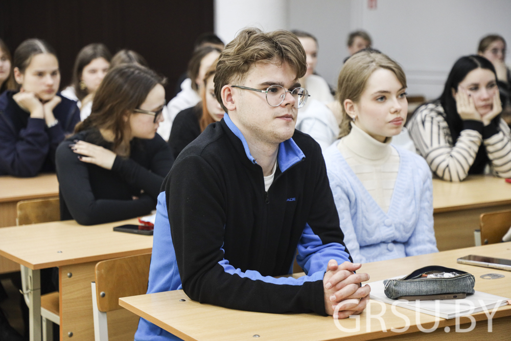 В ГрГУ имени Янки Купалы состоялась встреча с представителями Национального детского образовательно-оздоровительного центра «Зубренок»